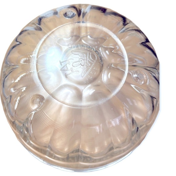 Jaj Pyrex, Small Jelly Mold, Clear Glass, 5 Inch Diameter, Stands On Three Feet - Picture 3 of 4